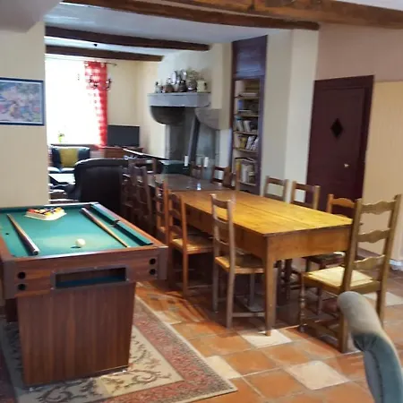 Semesterbostad Maison A Saint-nicolas Des Biefs