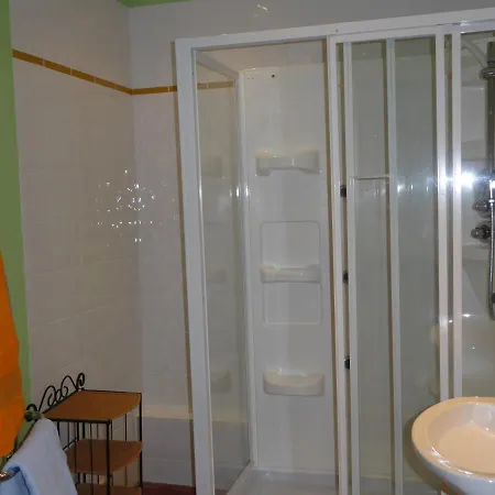 Semesterbostad Maison A Saint-nicolas Des Biefs